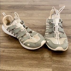 Women’s Water Shoes, Size 8